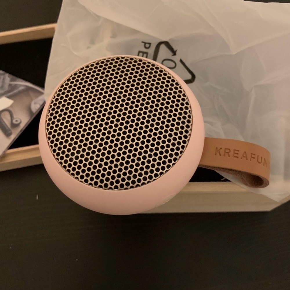 Kreafunk for Free People aGo Portable Speaker in Dusty Pink - Picture 13 of 13